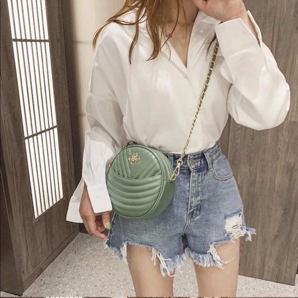 🆕VIOLA Quilted Round Crossbody Bag